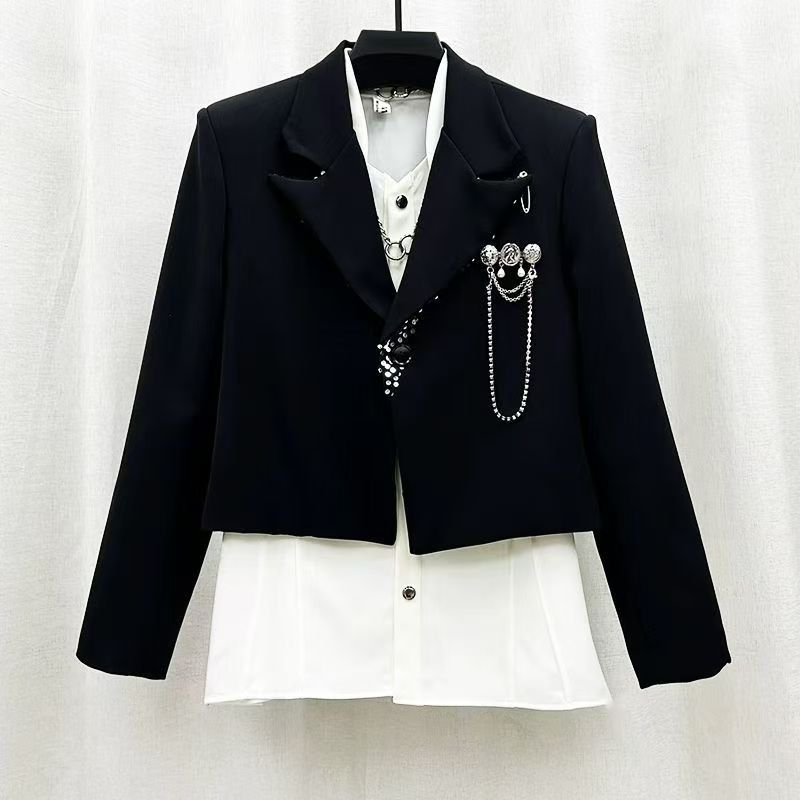 Embroidered Sequin Cropped Blazer(Anchor development)